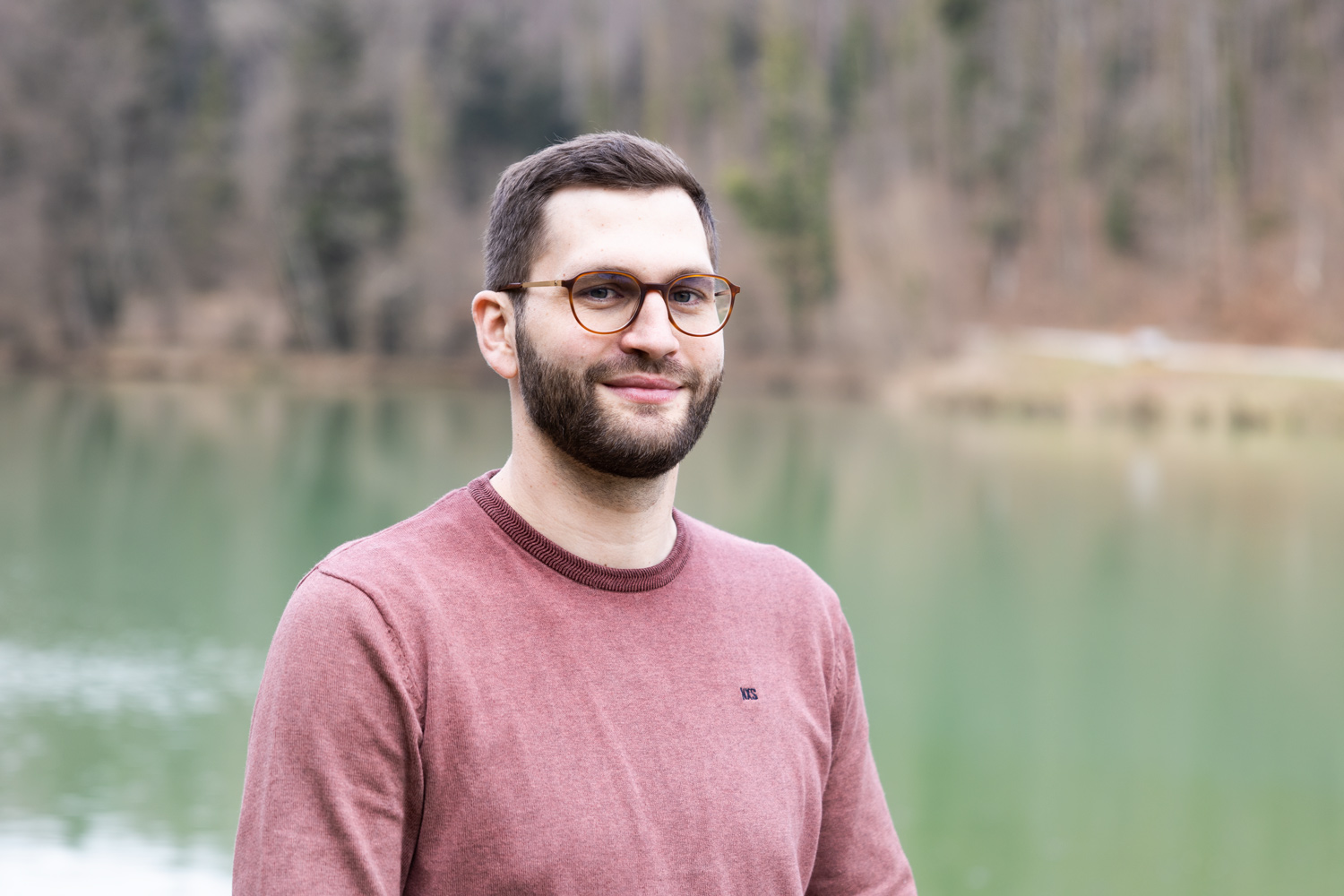 Portrait Mann in Natur